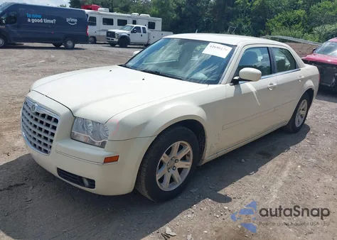 2006 Chrysler 300 Touring z USA, uszkodzony, nr VIN 2C3KA53G36H528877